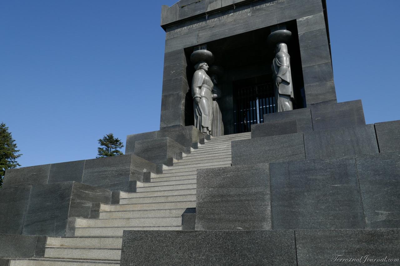 Monument to the Unknown Hero at Mount Avala