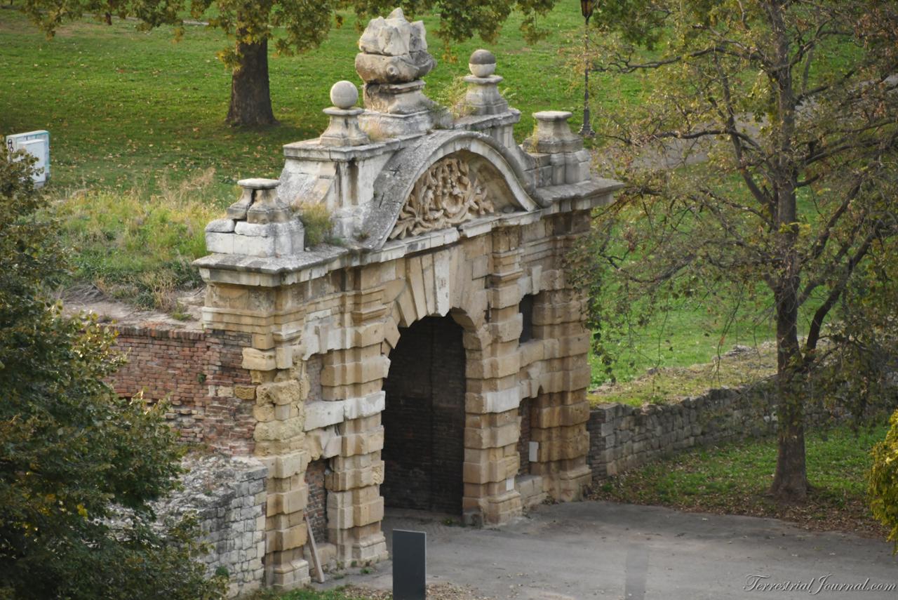 Charles VI gate with the monogram of the Emperor