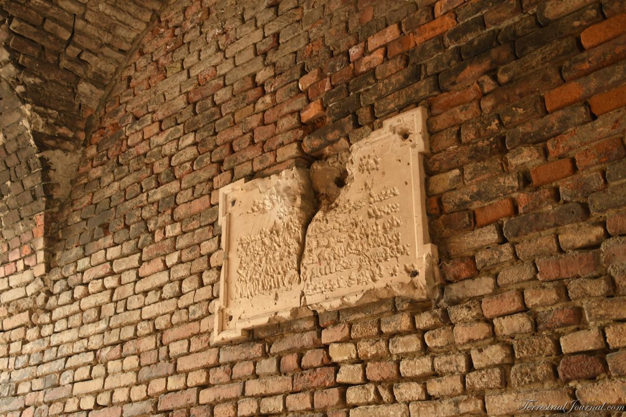 Medieval censorship, inside the Charles VI gate