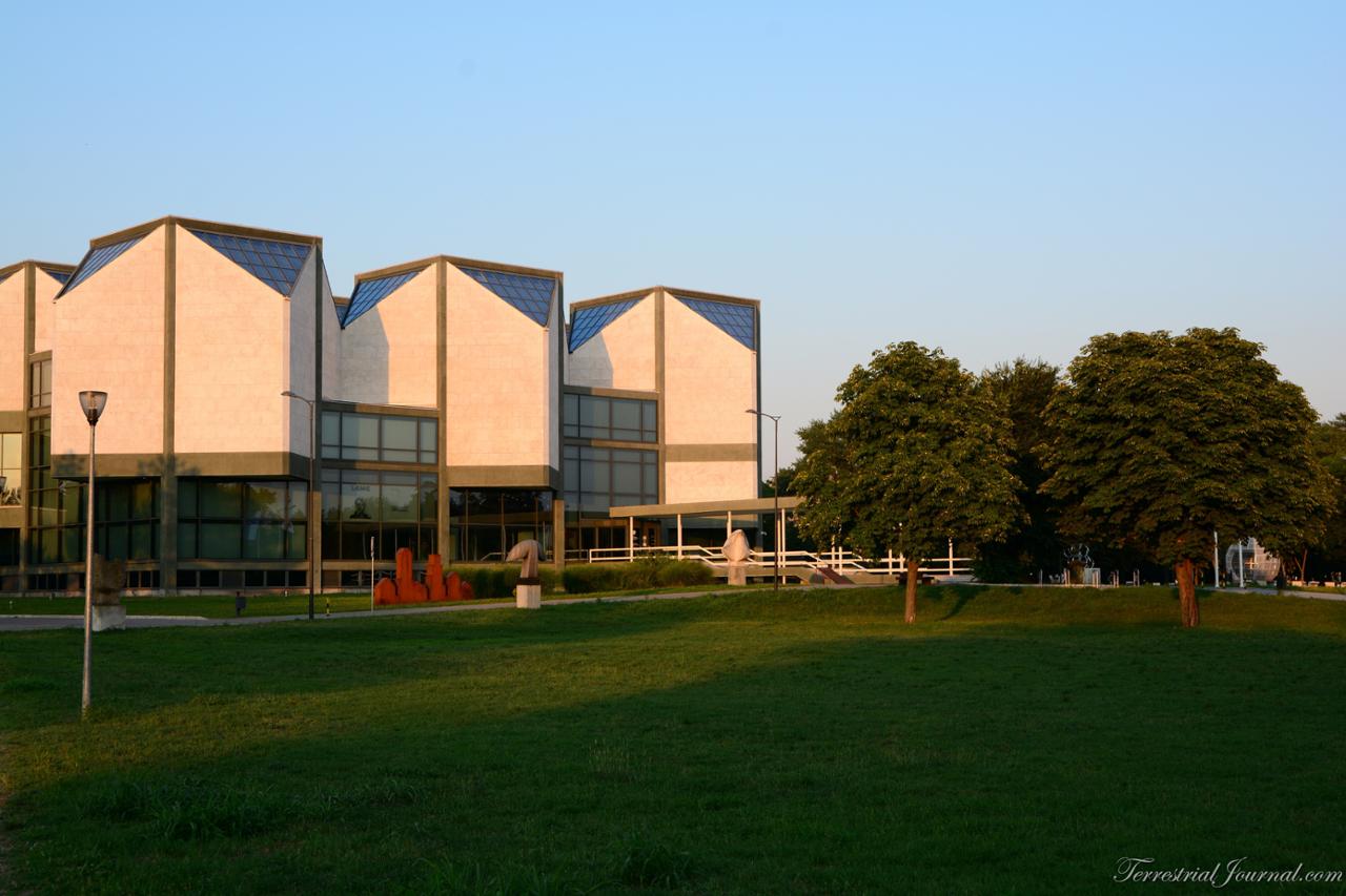 Modern Arts Museum building