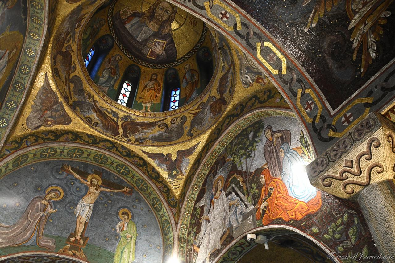 Mosaics adorning the interior of the St. Petka Chapel