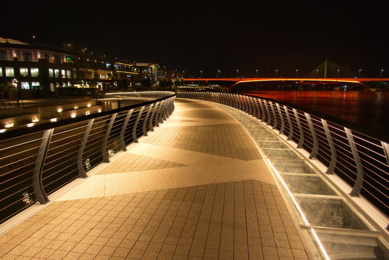 Pedestrian bridge near the Galerija shopping center