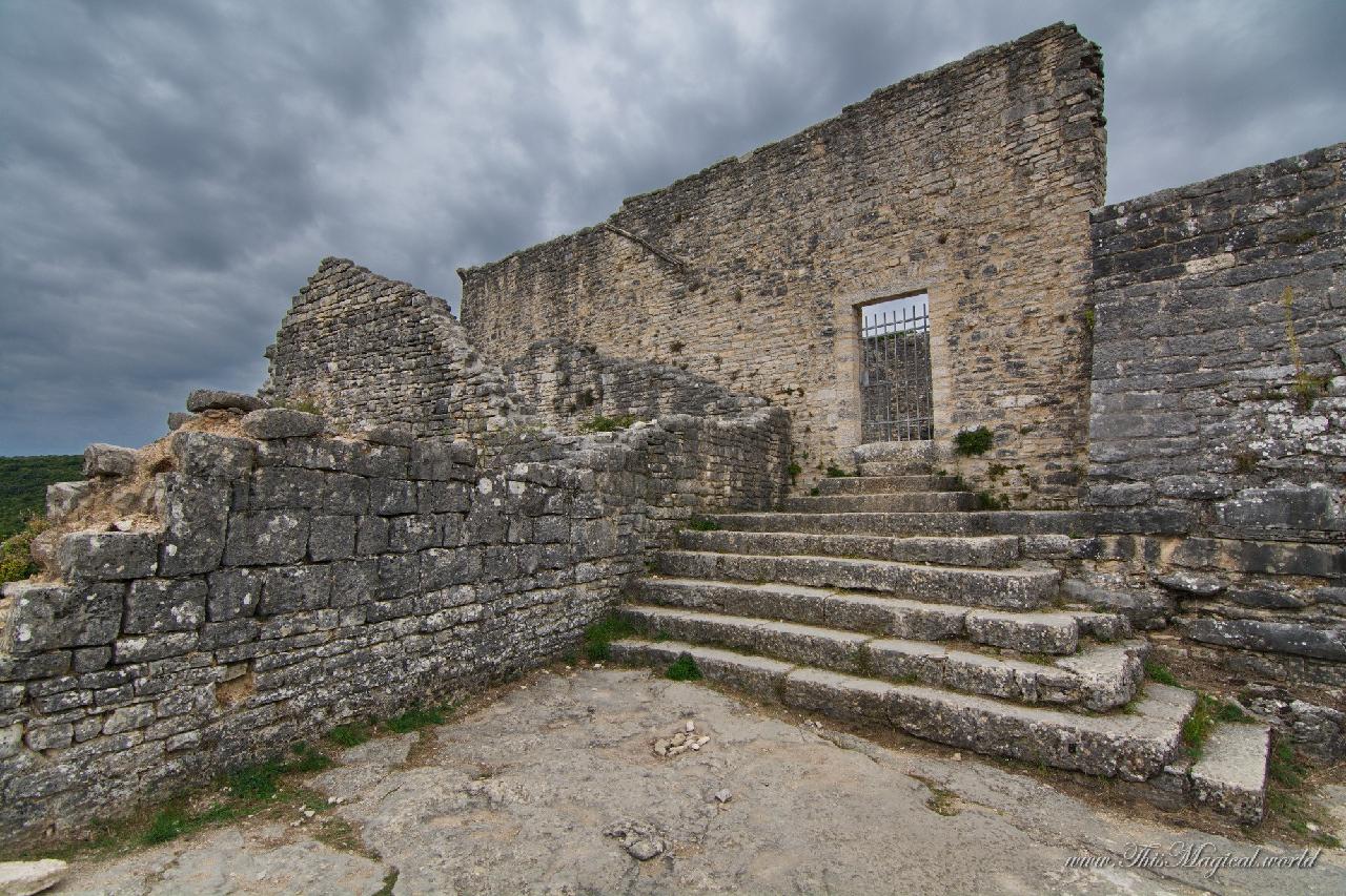 Entrance to the church of St. Sophia from the main square