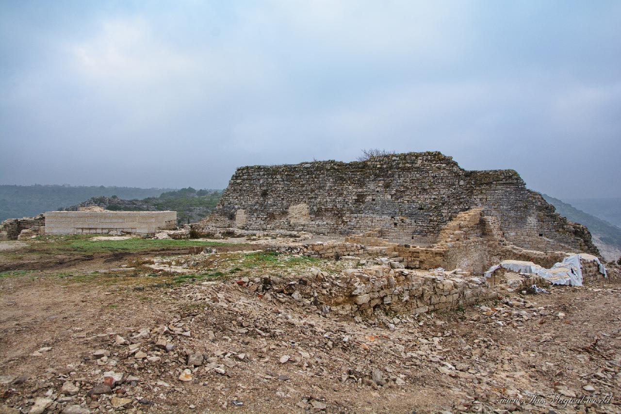 Remains of Stari Rakalj castle